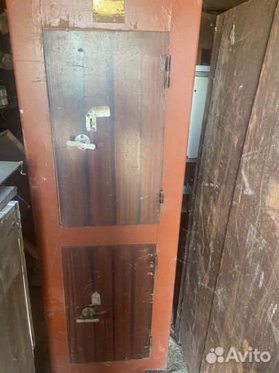 Сейф и шкаф металлический