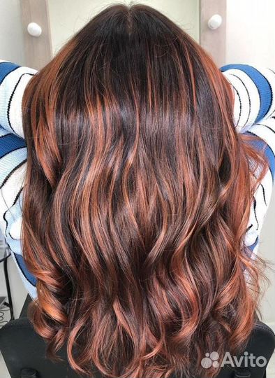 Модель на окрашивание волос