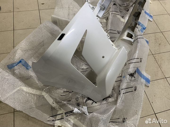 Передний бампер Lexus LX 570