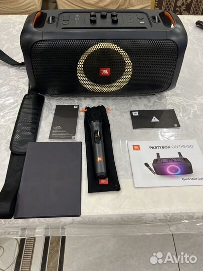 Jbl partybox on the go с микрофоном оригинал