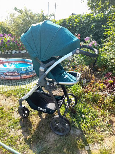 Прогулочная коляска