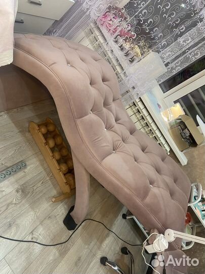 Анатомическая кушетка для наращивания ресниц