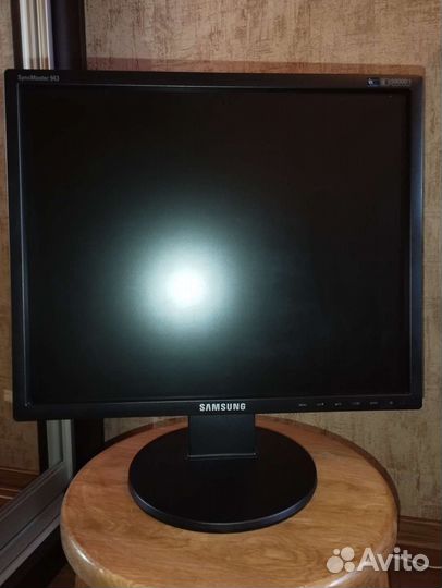 Монитор Samsung