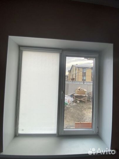 Рулонные шторы зебра в коробе E0189