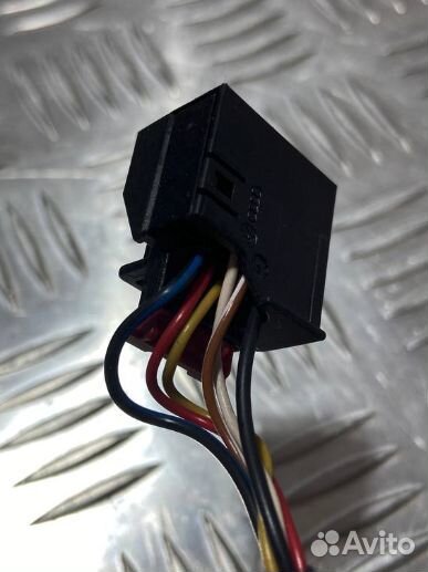 Зеркало правое Skoda Octavia A5