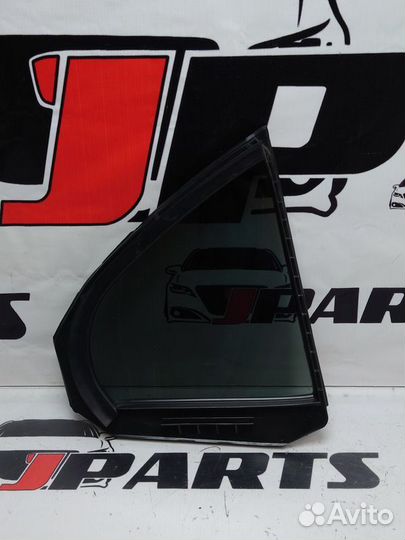 Форточка двери задняя Mitsubishi Lancer