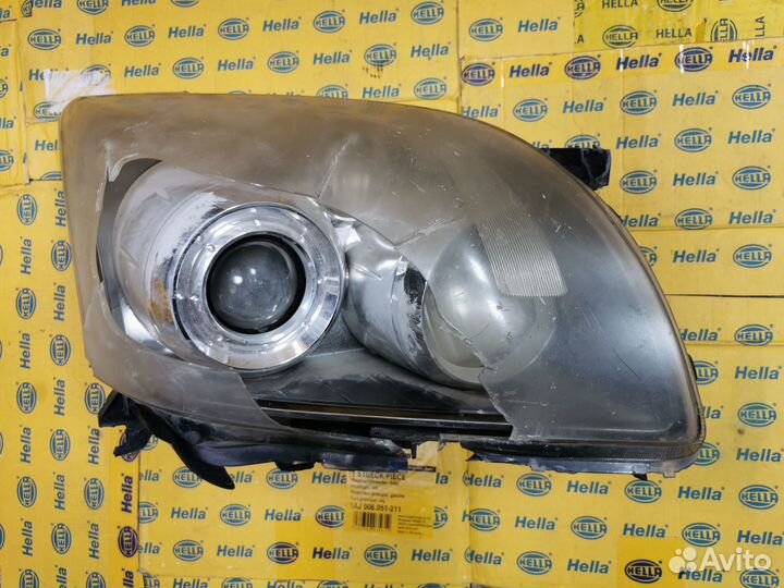 Запчасти фары Avensis 2006 (1364)