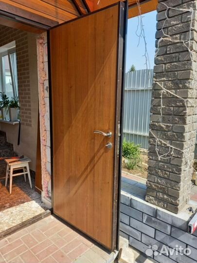 Дверь входная металлическая