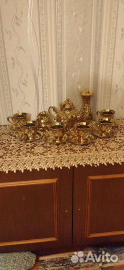 Чайный сервиз с позолотой