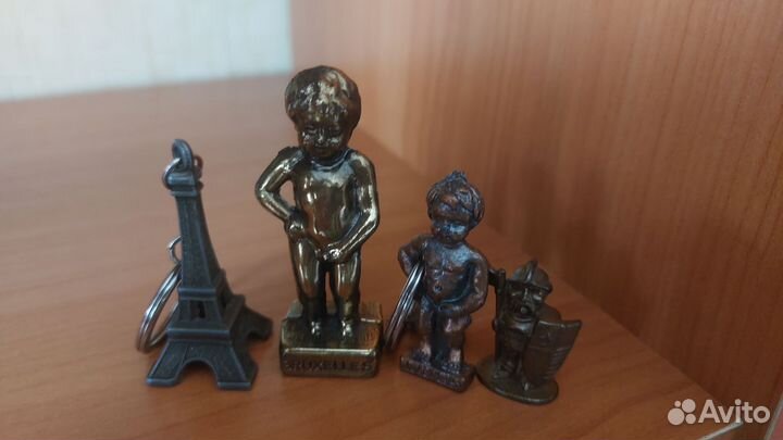 Статуэтки в ассортименте