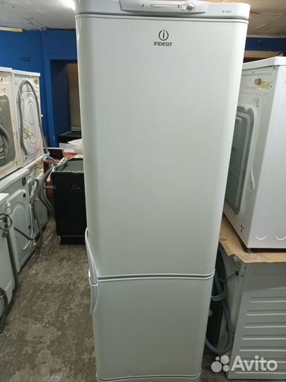 Холодильник Indesit no frost б/у на гарантии