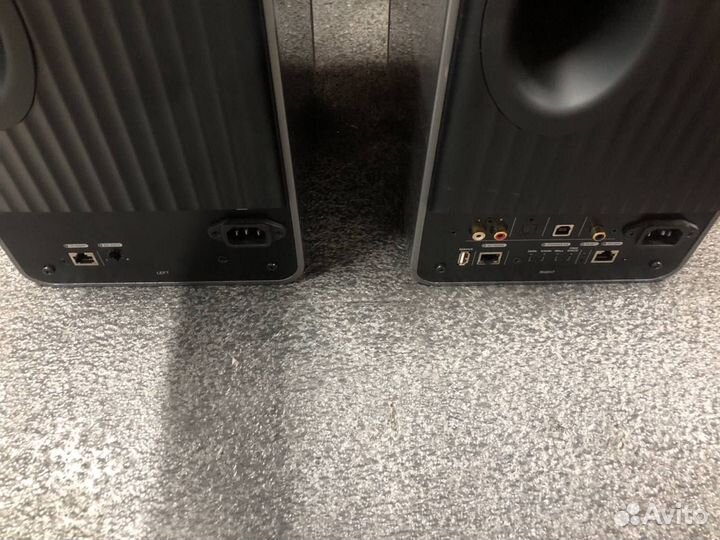 Полочная акустика KEF LS50 Wireless Titanium Grey