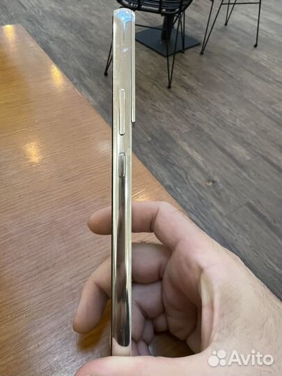 Samsung Galaxy S22+, 8/256 ГБ