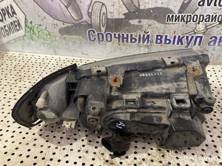 Фара передняя левая Audi A3 8L
