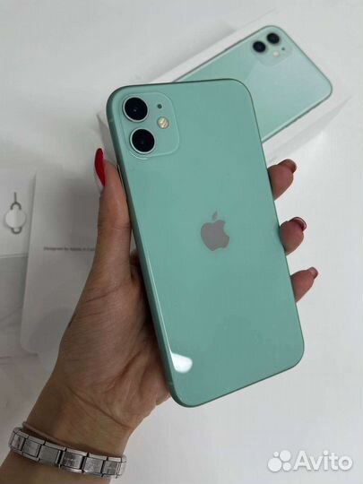 Телефон iPhone 11