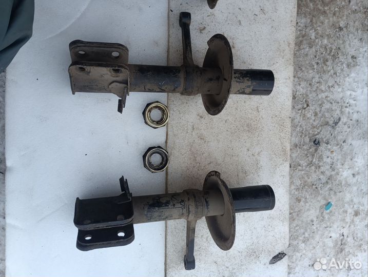 Стаканы стоек Ваз