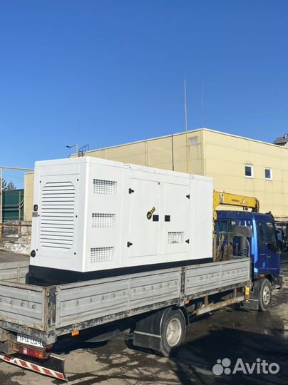 Дизельный генератор 250 квт защитный кожух