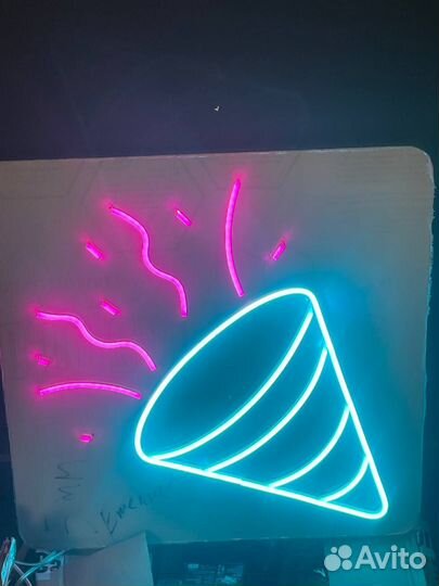 Неоновая вывеска/ Наружная реклама