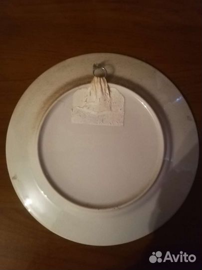 Настенная тарелка