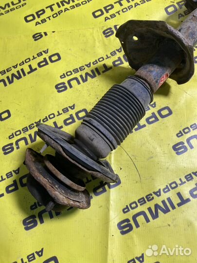 Стойка передняя правая Hyundai Accent G4EC