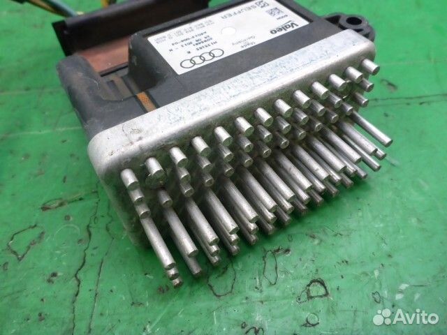 Блок управления вентилятором Audi Q5 c 2008г