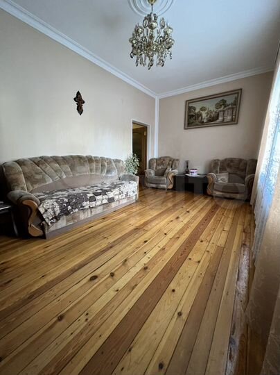 2-к. квартира, 65 м², 1/2 эт.