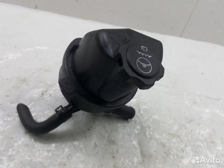 Бачок гур Opel Insignia