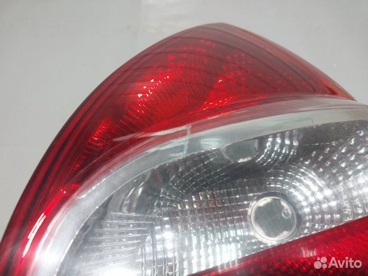Фонарь крыла задний правый Лада Калина универсал