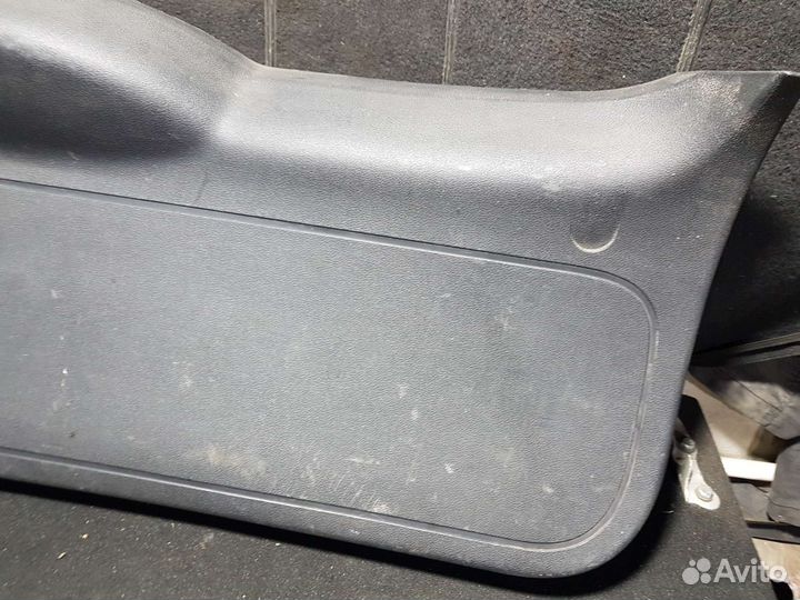 Обшивка крышки багажника ford focus 2 хетчбек
