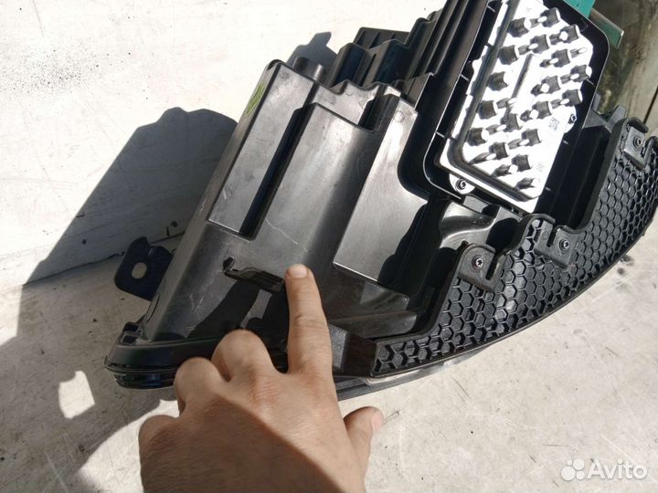 Фара передняя правая Geely Tugella FY11