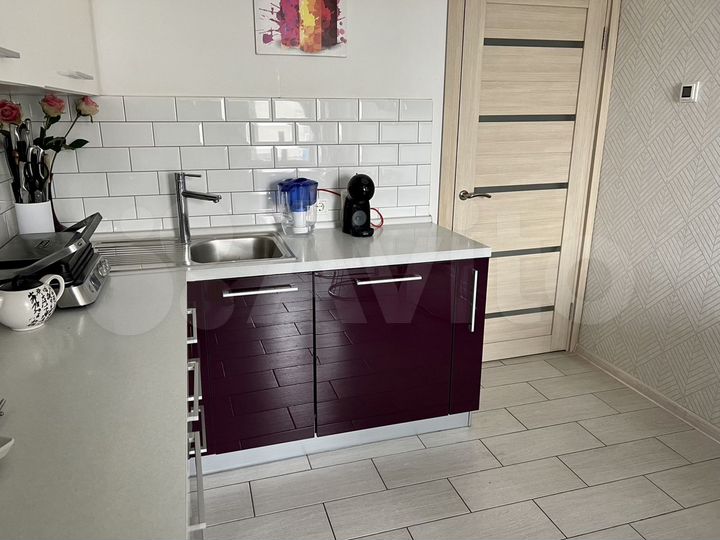 3-к. квартира, 82 м², 15/17 эт.