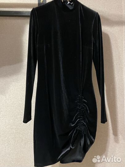 Платье бархатное