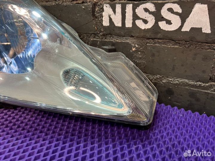 Фара передняя правая Nissan Leaf AZE0-061302 EM57