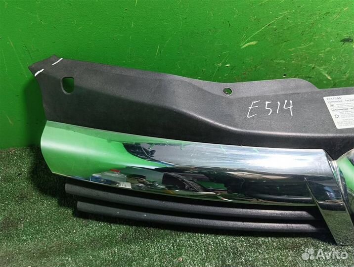 Решетка радиатора Opel astra H 2009