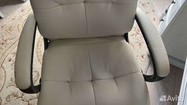 Компьютерное кресло белое бу