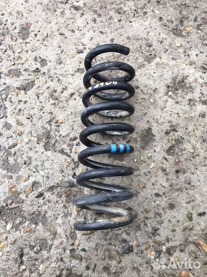 Mercedes w210 задняя пружина