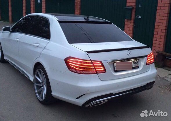 Белый Мерседес w212 e200