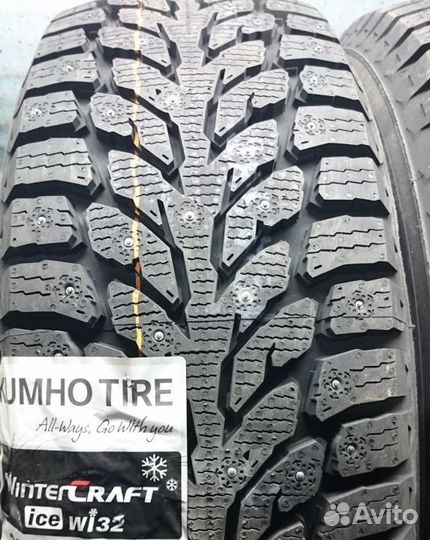 Kumho WinterCraft Ice Wi32 245/40 R18 97T