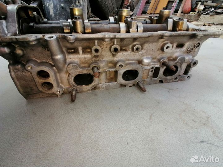 Головка блока 2.0 V6 левая для Nissan Maxima (A32)