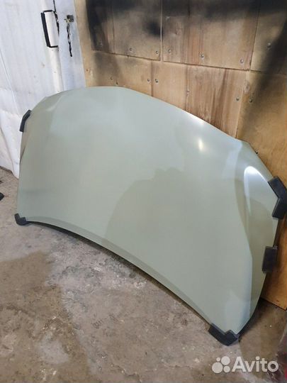 Капот на Toyota Corolla 2006-2013