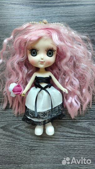 Кукла керамическая в стиле Блайз