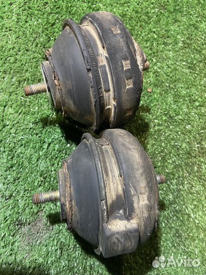 Подушка опора двигателя вольво 940 2.3 1992