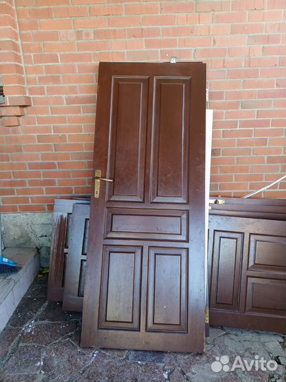 Дверь деревянная бу