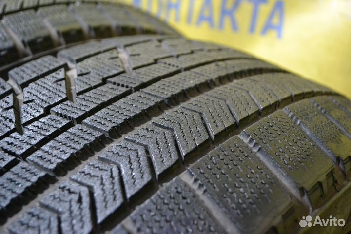 Bridgestone Blizzak VRX 225/50 R17