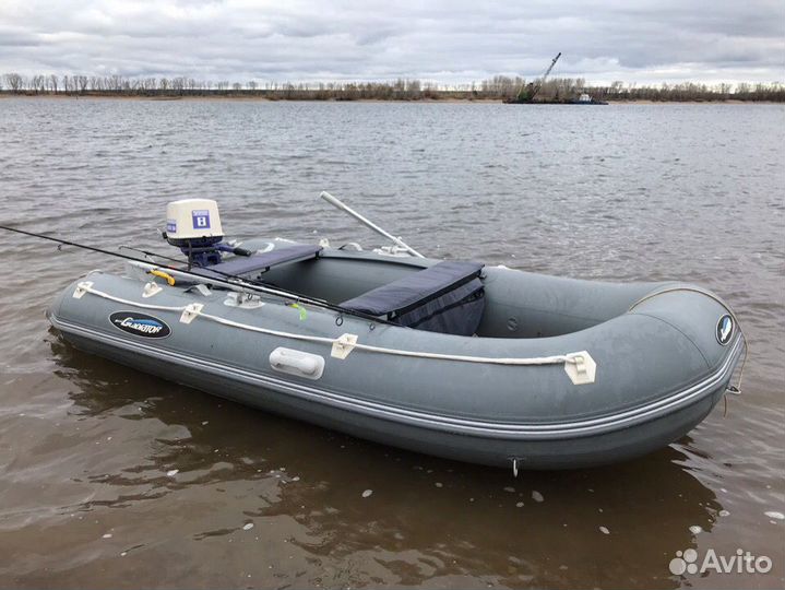 Лодка Gladiator 330 AL