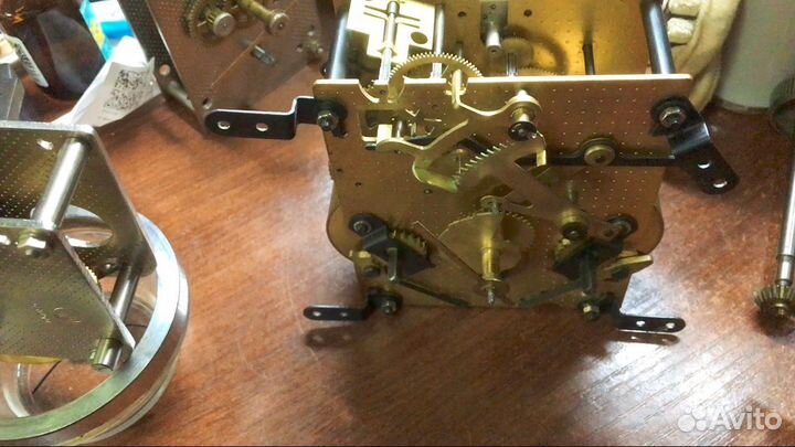 Приставка хода часы настольные Янтарь