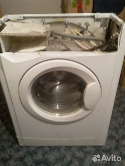 Стиральная машина Indesit WIU 100 на запчасти