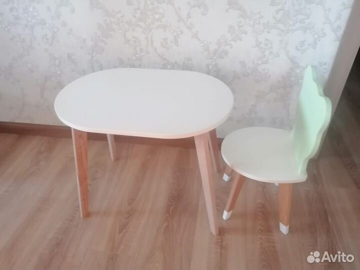 Детский стол и стул