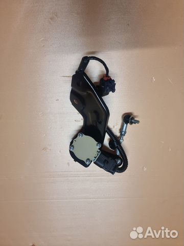 Датчик уровня подвески Toyota Land Cruiser Prado