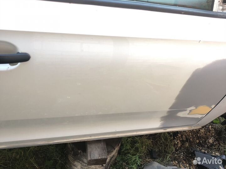 Дверь передняя правая в сборе рапид